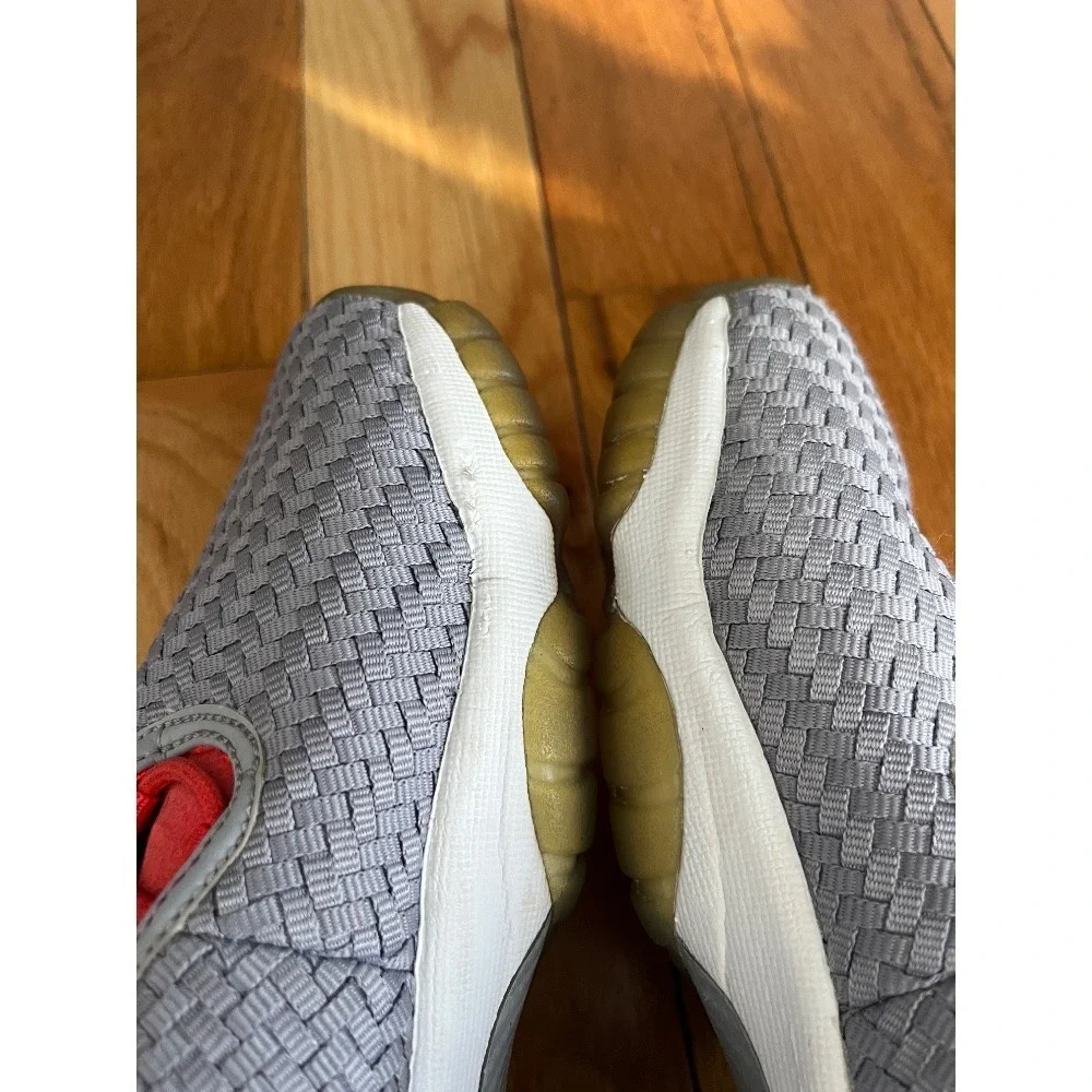 Air Jordan Future Low Wolf Grey/White/Infrared Big Kids‎ Size 7